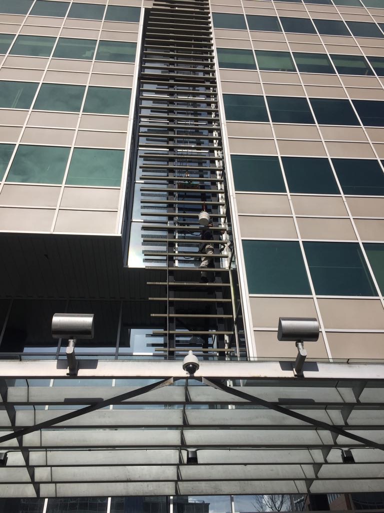glass replacement on curtain wall frame
