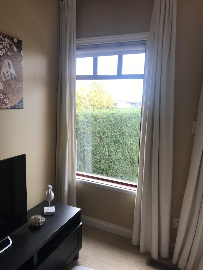 living room window glass replacement