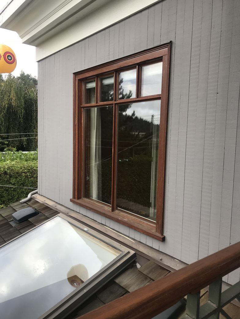 living room window glass replacement